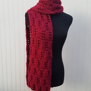 Merrell Berry colored chunky scarf 7"X74"